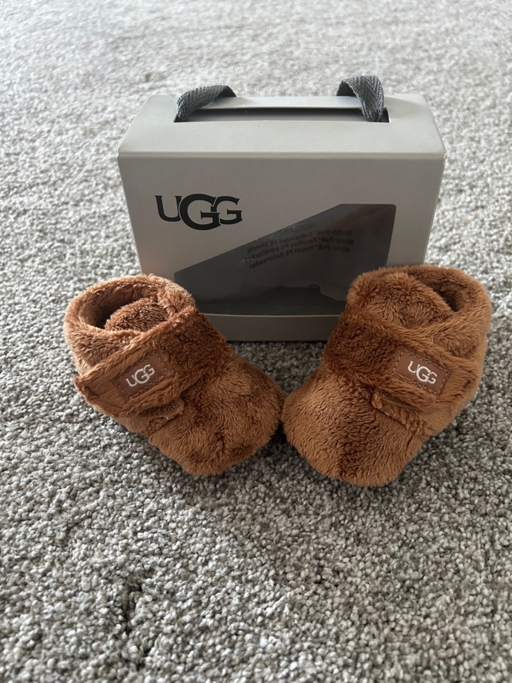 UGG Cozy Plush Baby Booties in Chestnut Brown Size 1
